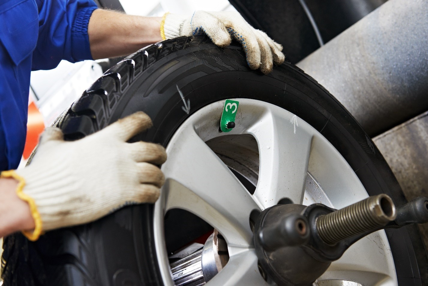 5-reasons-to-balance-tires-tread-connection